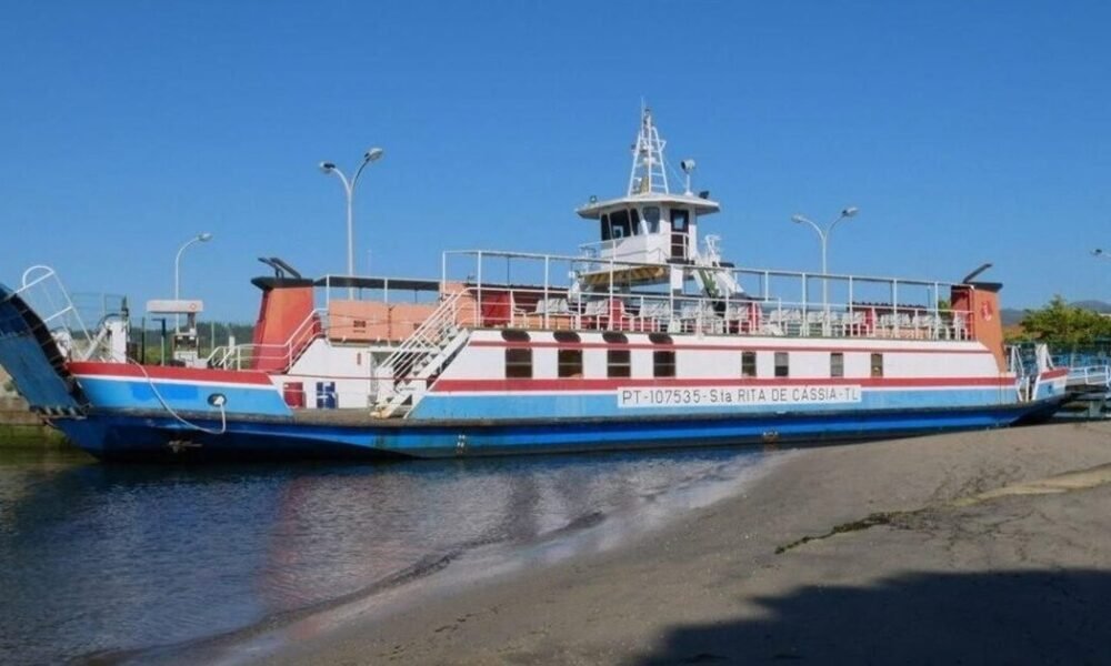 'ferry-boat' de caminha em hasta púbica