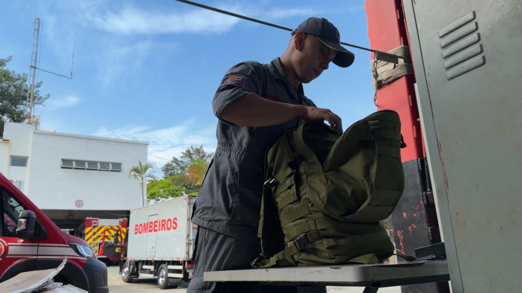 Retardante, drone, gerador: veja como o Governo de SP vai reforçar o combate a incêndios florestais no Amazonas