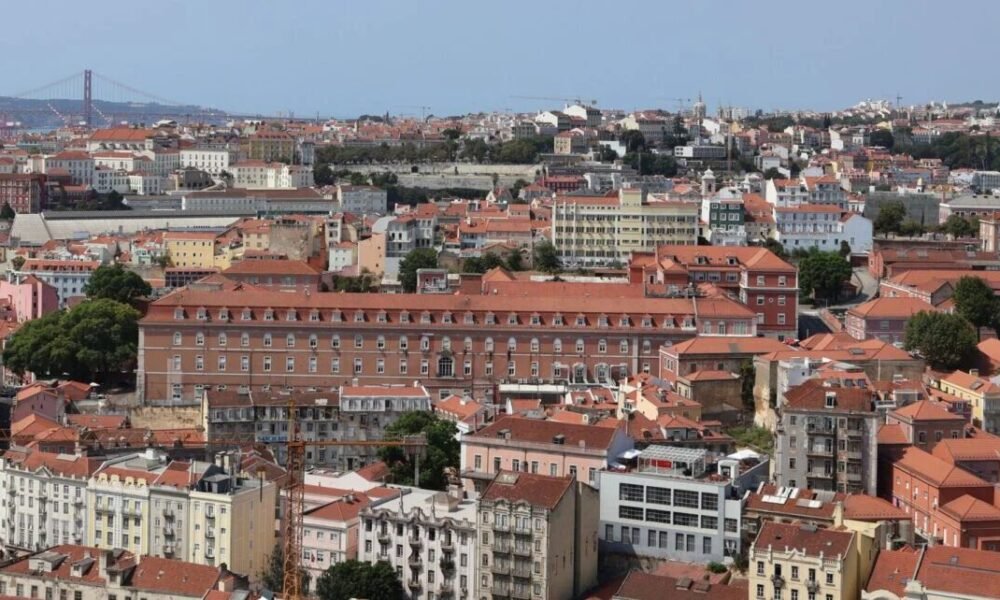 Rendas disparam em Portugal: novos contratos sobem quase quatro vezes mais do que o permitido em 2027