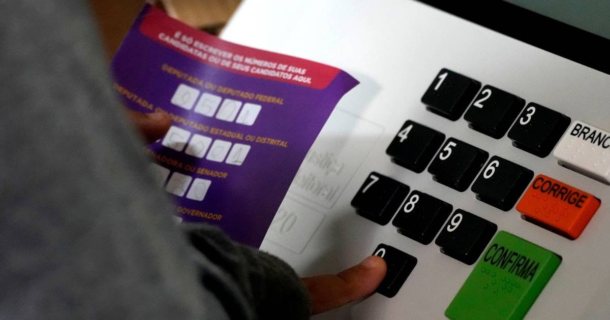 Voto eletrónico no Brasil: 30 anos de resultados rápidos e cábulas autorizadasCréditos:Eraldo Peres/ AP (Arquivo)