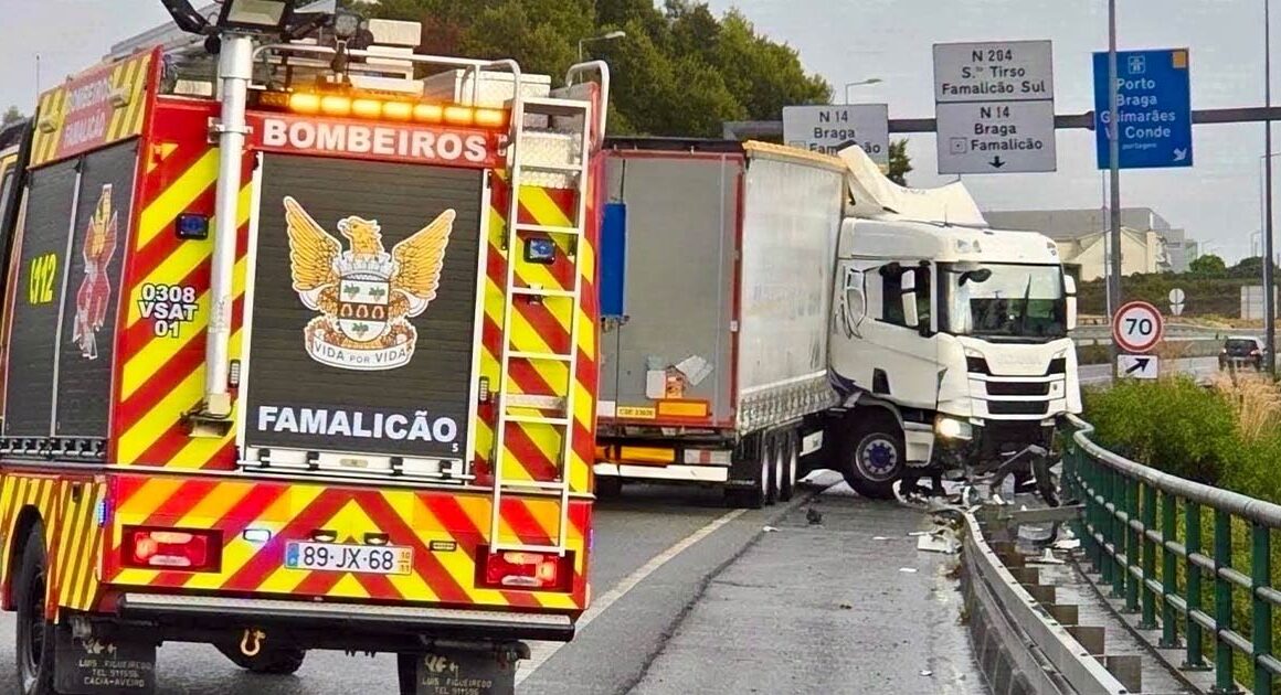 Camionista ferido após despiste em famalicão