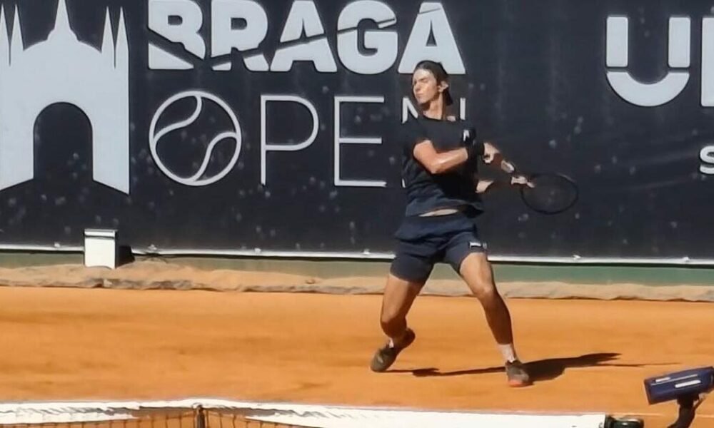 Tenista tiago pereira nos 'quartos' do challenger de braga