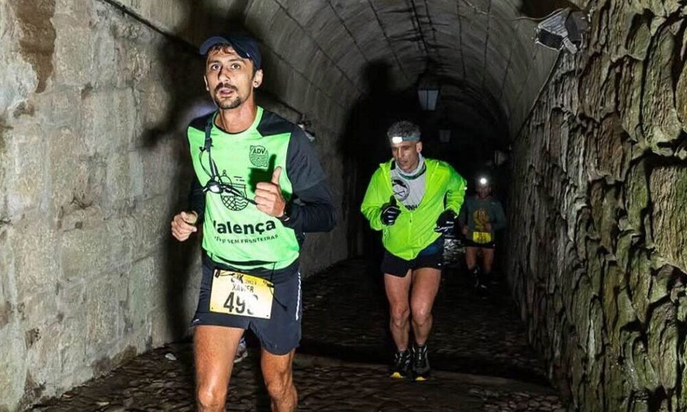 Esta corrida em valença atravessa fronteira à noite