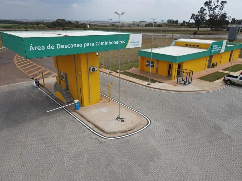 Benefícios das áreas de descanso transformam a rotina dos caminhoneiros nas rodovias paulistas