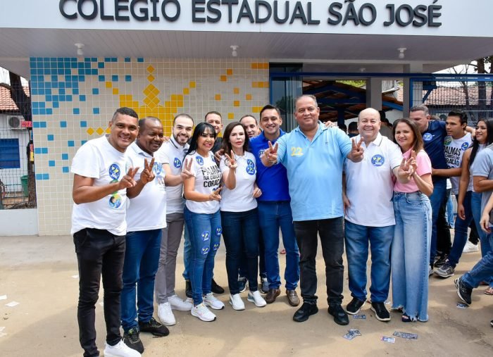 rodeada-de-apoiadores,-janad-vota-em-palmas-e-diz-que-acredita-em-vitoria-no-primeiro-turno
