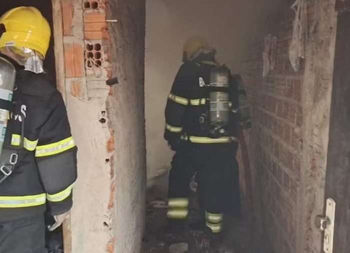 incendio-iniciado-por-crianca-deixa-casa-parcialmente-destruida-em-guarai