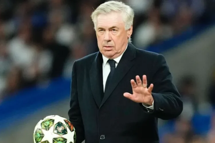 técnico Carlo Ancelotti